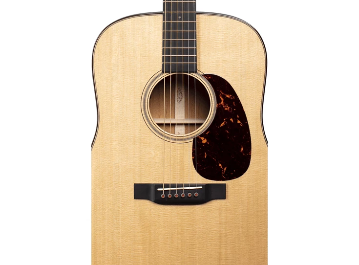 Martin D-18E Modern Deluxe