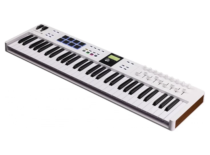 KeyLab Essential mk3 61 White.jpg