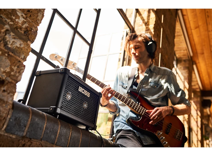 BOSS DCB-LX DUAL CUBE BASS LX