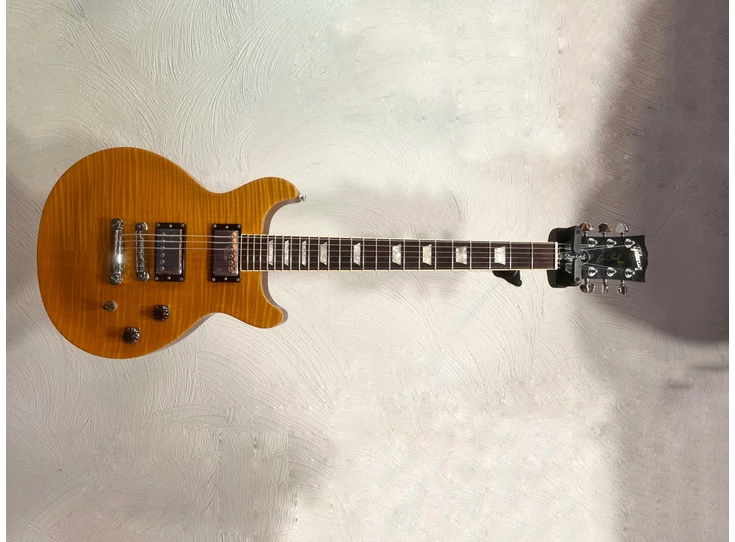 Gibson Les Paul Standard.jpg