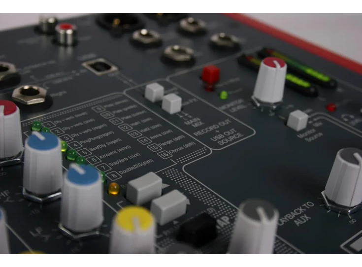 ALLEN & HEATH ZED-16FX