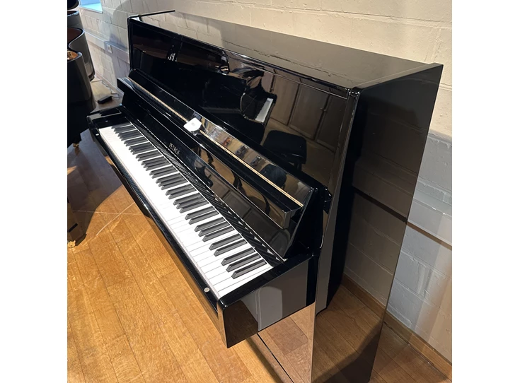 PETROF P 131 I C Akoestische Piano