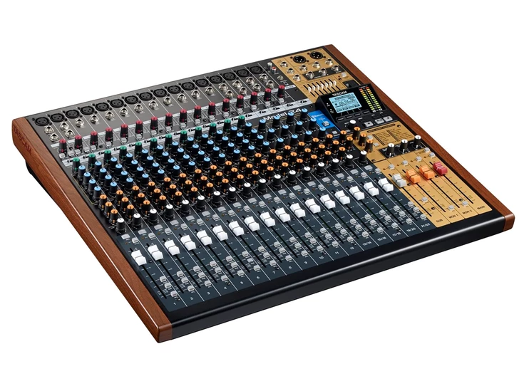 TASCAM MODEL 24