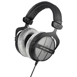 dt-990-pro-beyerdynamic-perspective_transparent.png