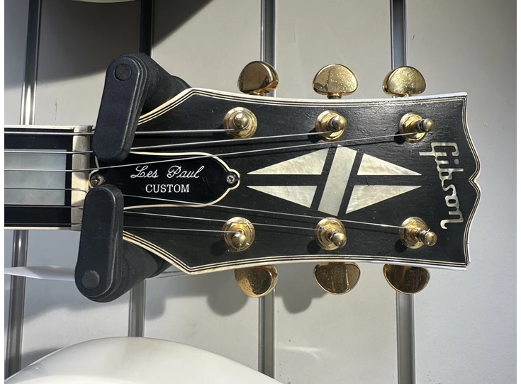 GIBSON Les Paul Custom